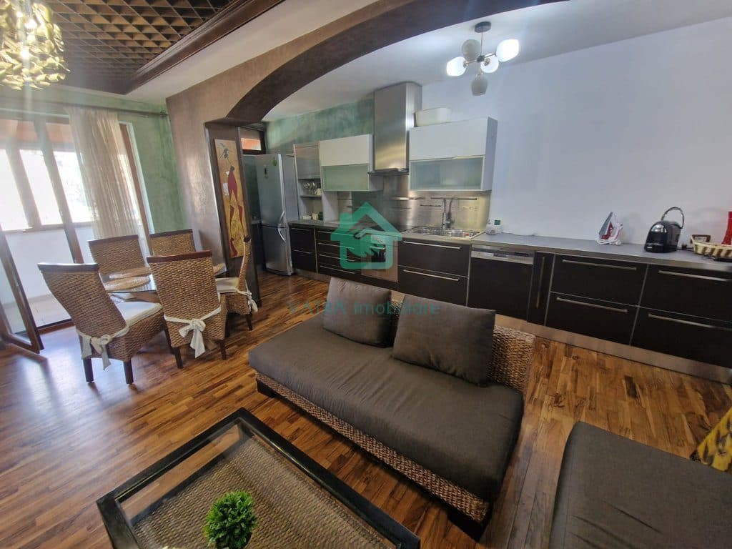 Apartament 2+1 Për Shitje në Ish Blloku, Tiranë - 300,000€ | 114 m²