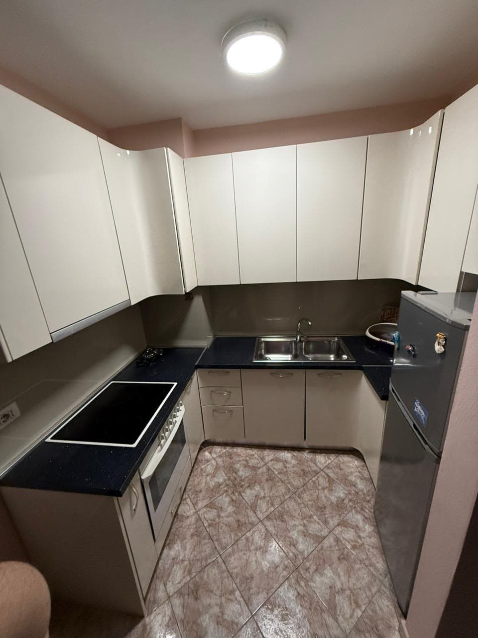Apartament 2+1 Me Qira në Sheshi Willson, Tiranë - 80.000 lek | 115 m² 2