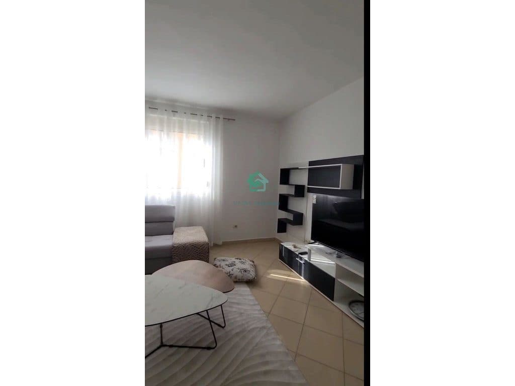 Apartament 2+1 Me Qira në Liqeni i Thatë, Tiranë - 550€