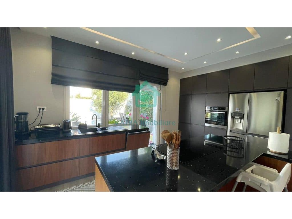 Vilë moderne 3+1 Për Shitje në Kodra e Diellit 2, Tiranë - 620000€ | 190 m² 2