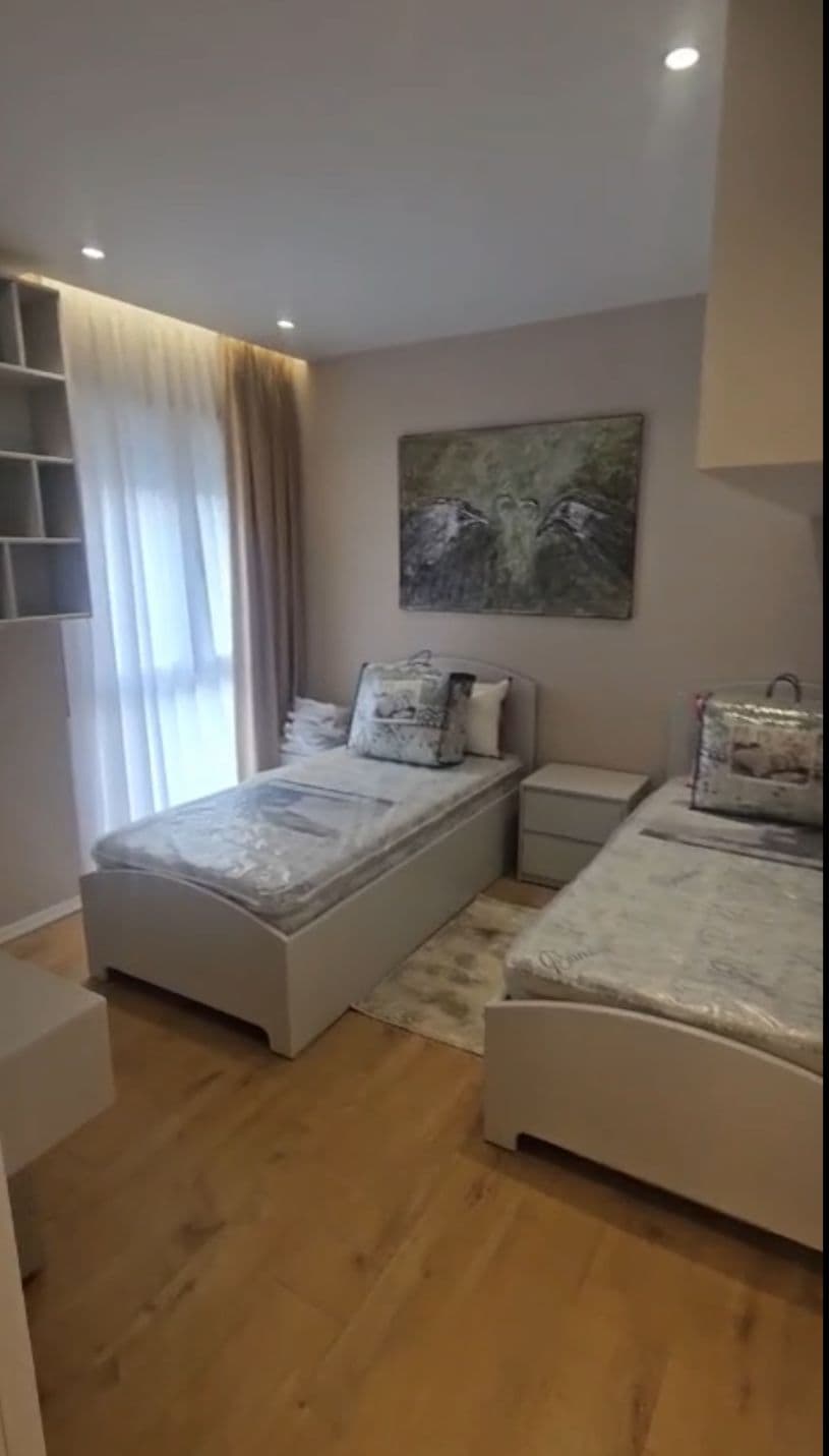 Apartament 2+1+2 + Post parkimi Me Qira Jordan Misja afër Spak, Tirana - 950€ 3