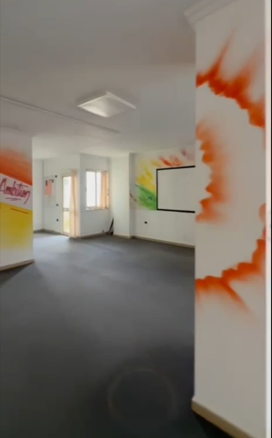 Ambient Biznesi Me Qira në Rrugën e Kavajës pranë Deliorgjit, Tiranë - 7000€ | 700 m² 2