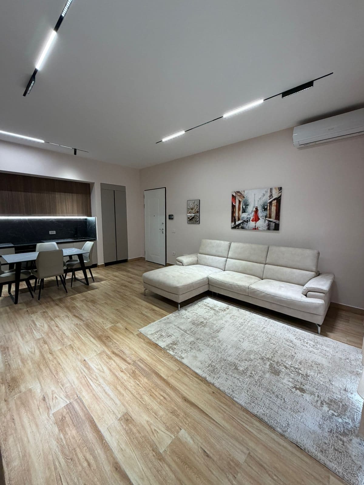 Apartament 1+1 Me Qira në Kompleksin Delijorgji, Tiranë | 90 m² 2
