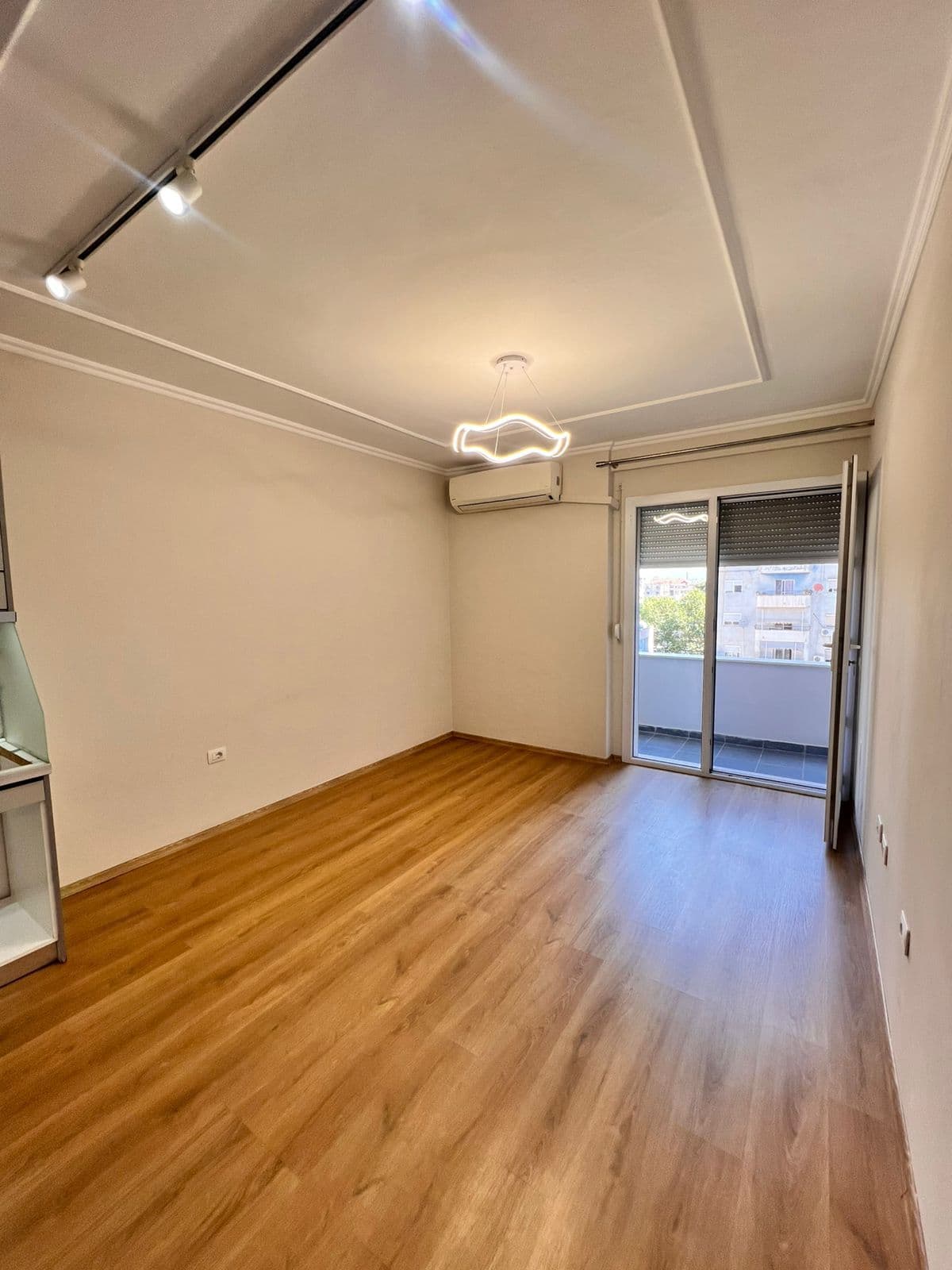 Apartament 2+1 në shitje në Ish Fusha e Aviacionit, Tiranë - 130000€ | 74 m² 3