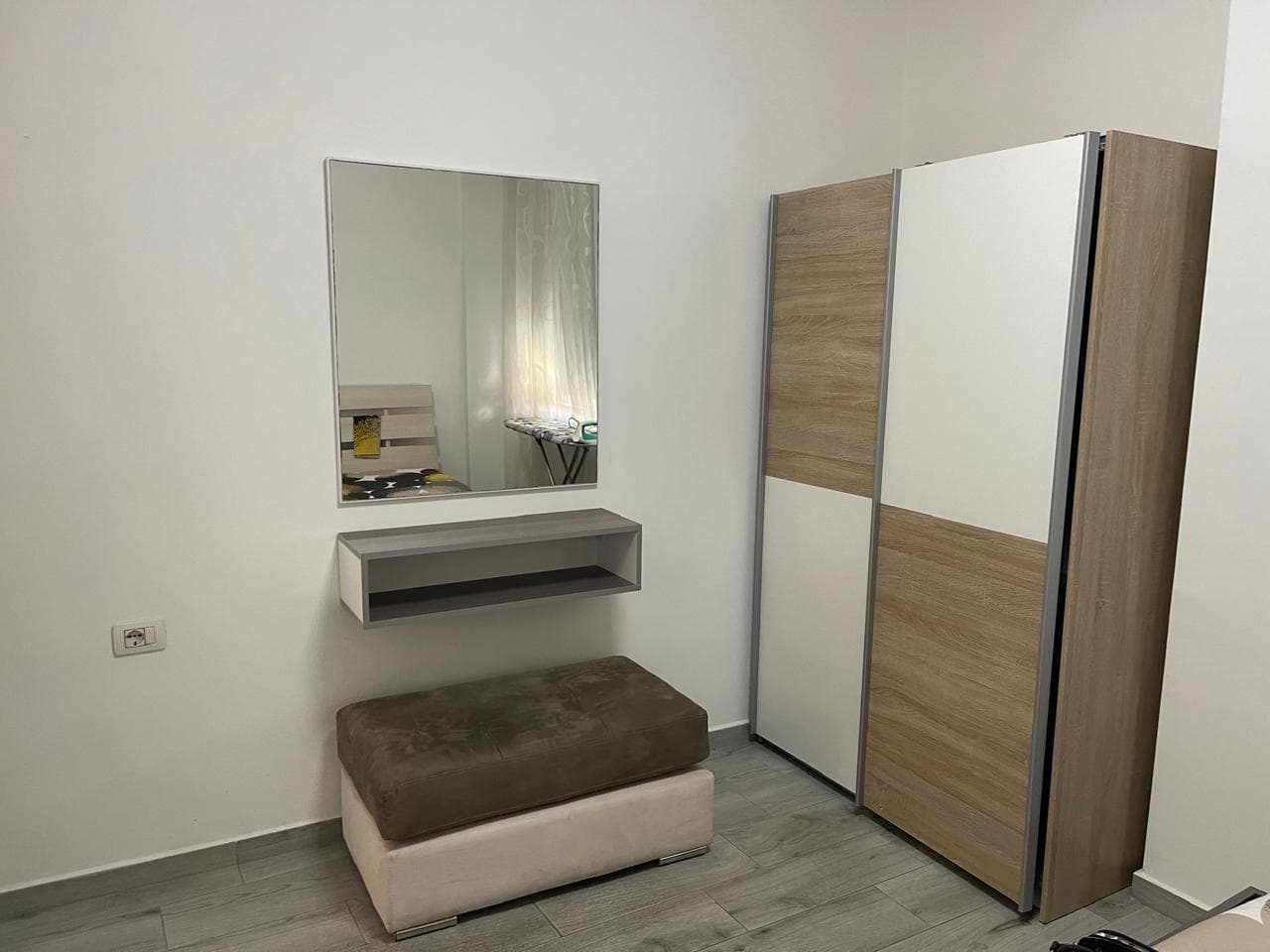 Apartament 1+1 + Post parkimi Me Qira Rr. Ferit Xhajko në Medreseja, Tiranë - 650€ | 1+1 4