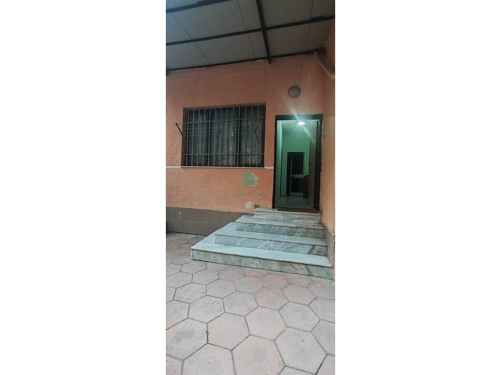 🏡35.000lek/muaj - Jepet me qera garsoniere në Komunën e Parisit (pranë KESH-it) 2