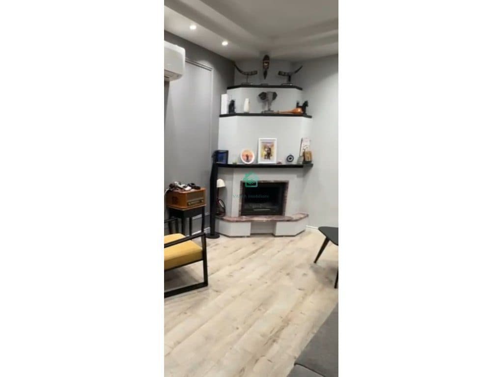 Apartament 2+1 Për Shitje në Pallatet Çabej, Tiranë - 165,000€ | 130 m² 3