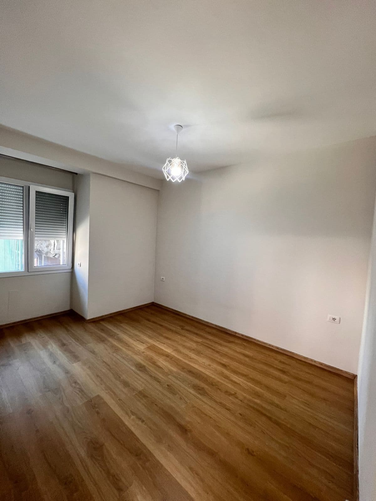 Apartament 2+1 në shitje në Ish Fusha e Aviacionit, Tiranë - 130000€ | 74 m²