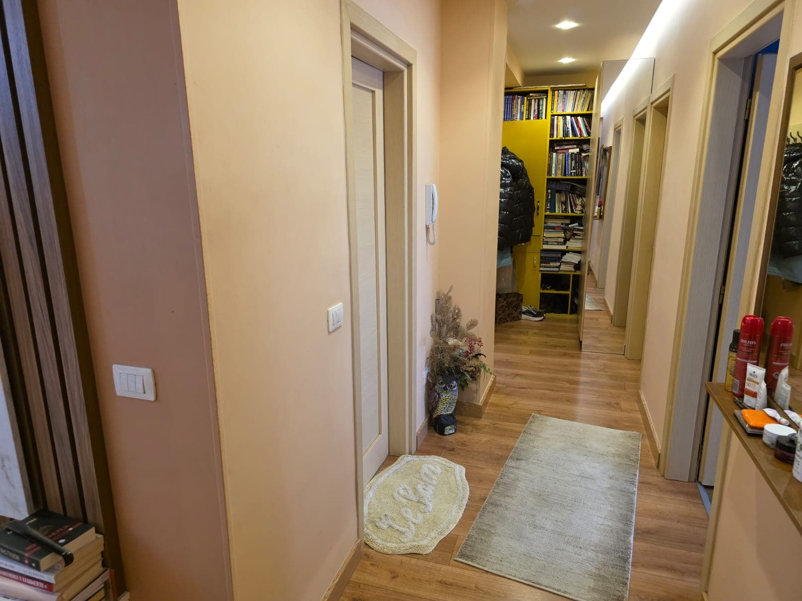 Shitet apartament 3+1 tek Xhamia e Selitës 3