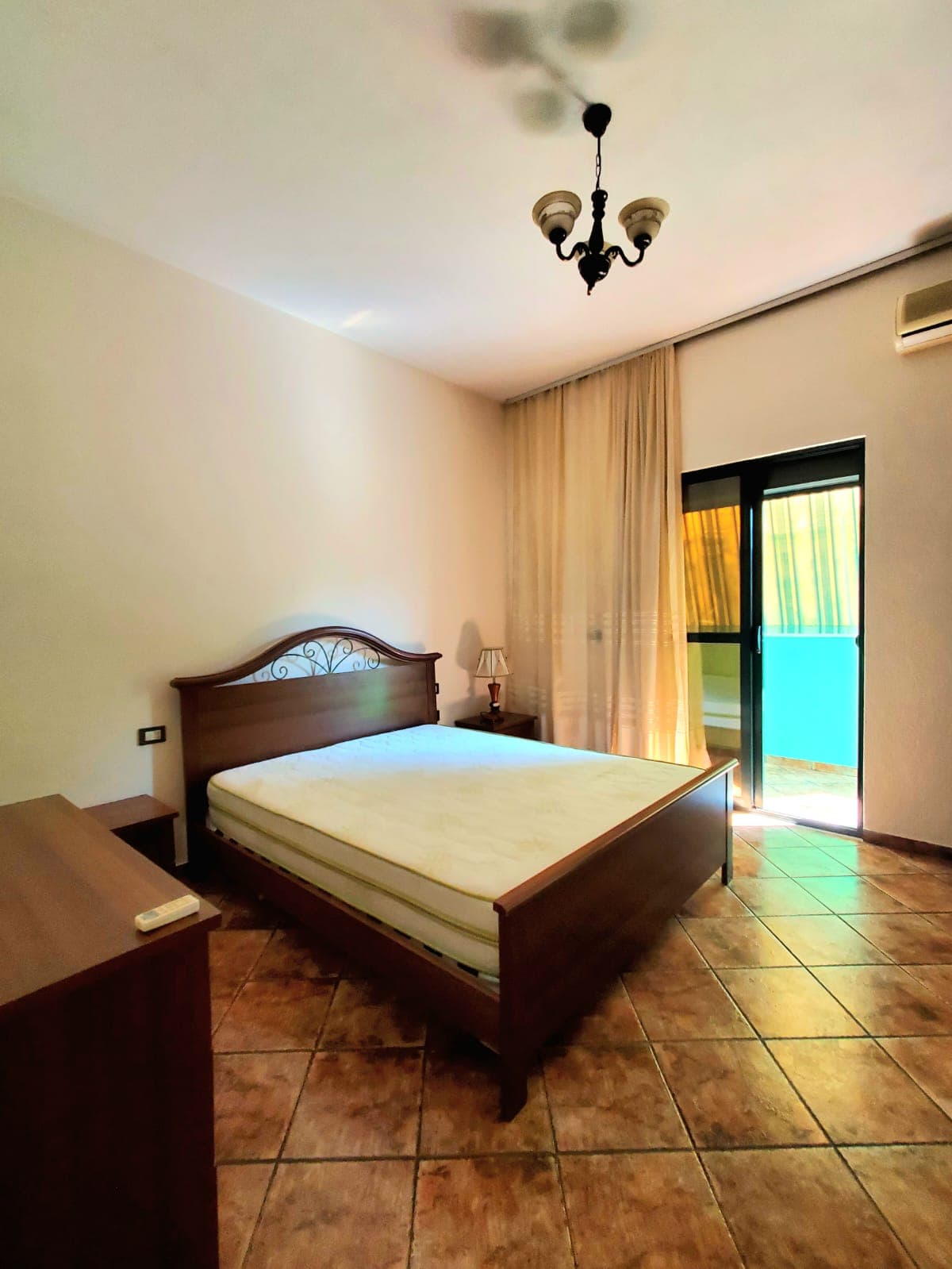 Shtëpi private 2+1 Me Qira në Rruga e Ambasadave, Tiranë - 60.000 Lekë/muaj | 100 m² 4