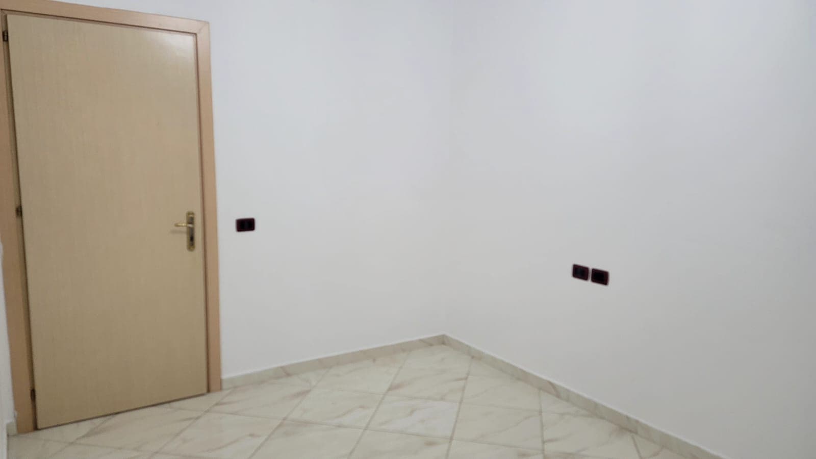 Apartament 2+1 i pamobiluar Me Qira në Astir, Tiranë - 380€ | 88 m² 4