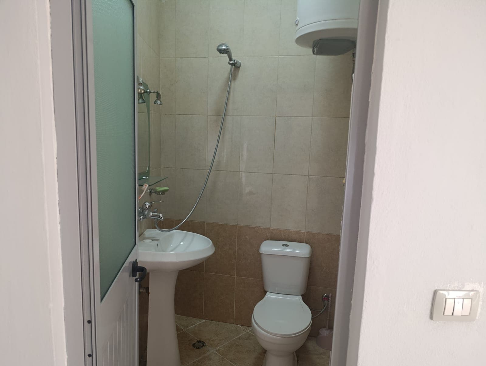 Dyqan Me Qira Pranë Prokurorisë së Tiranës, Tiranë - 370€ | 45 m² 4