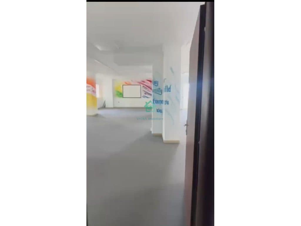 Ambient Biznesi Me Qira në Rrugën e Kavajës pranë Deliorgjit, Tiranë - 7000€ | 700 m²
