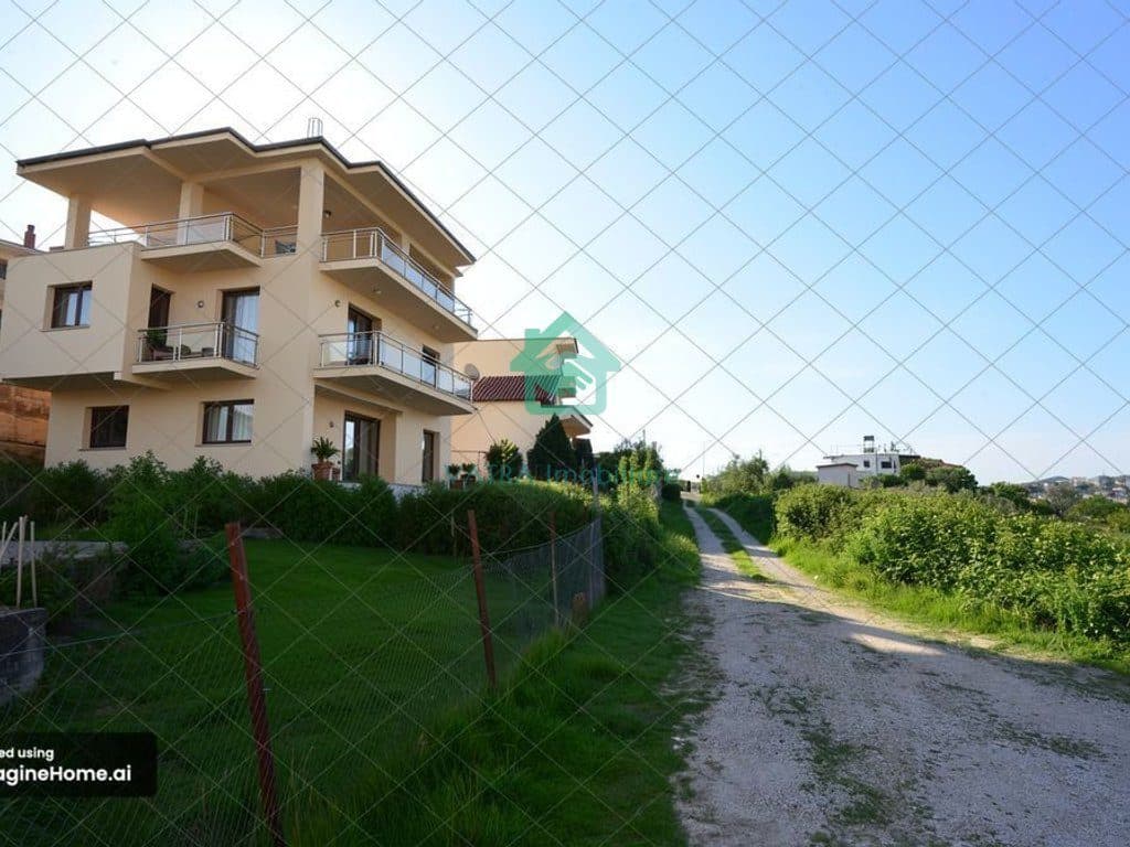 Shitet Shtëpi 3-Katëshe – Çollak, pranë Liqenit të Farkës 2