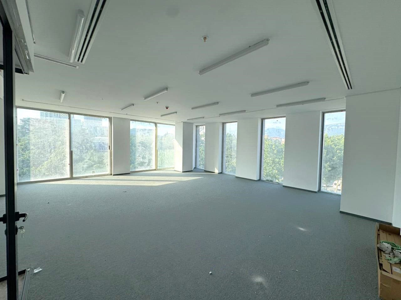 🏢 JEPET ME QERA AMBIENT ZYRE – DOWNTOWN