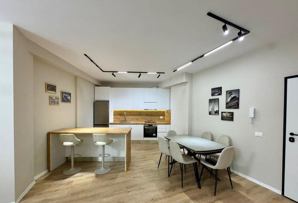 Apartament 2+1+2 Me Qira RR.Hoxha Tahsim tek Pazari i Ri, Tiranë - 100.000 Lekë/muaj.| 117 m² 2