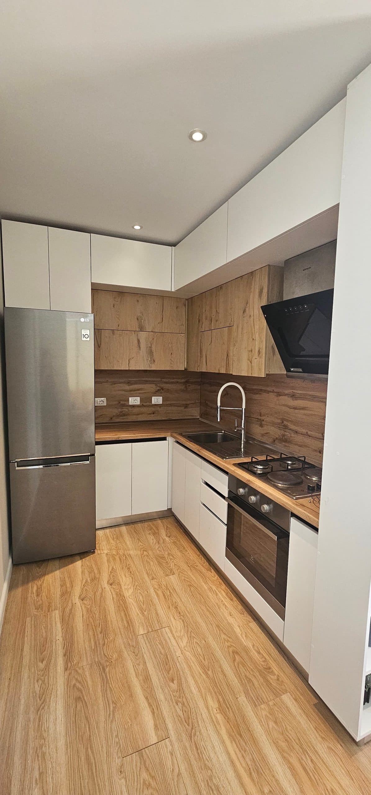 Apartament Modern 1+1 me Qira në Ish Fusha e Aviacionit, Tiranë 4