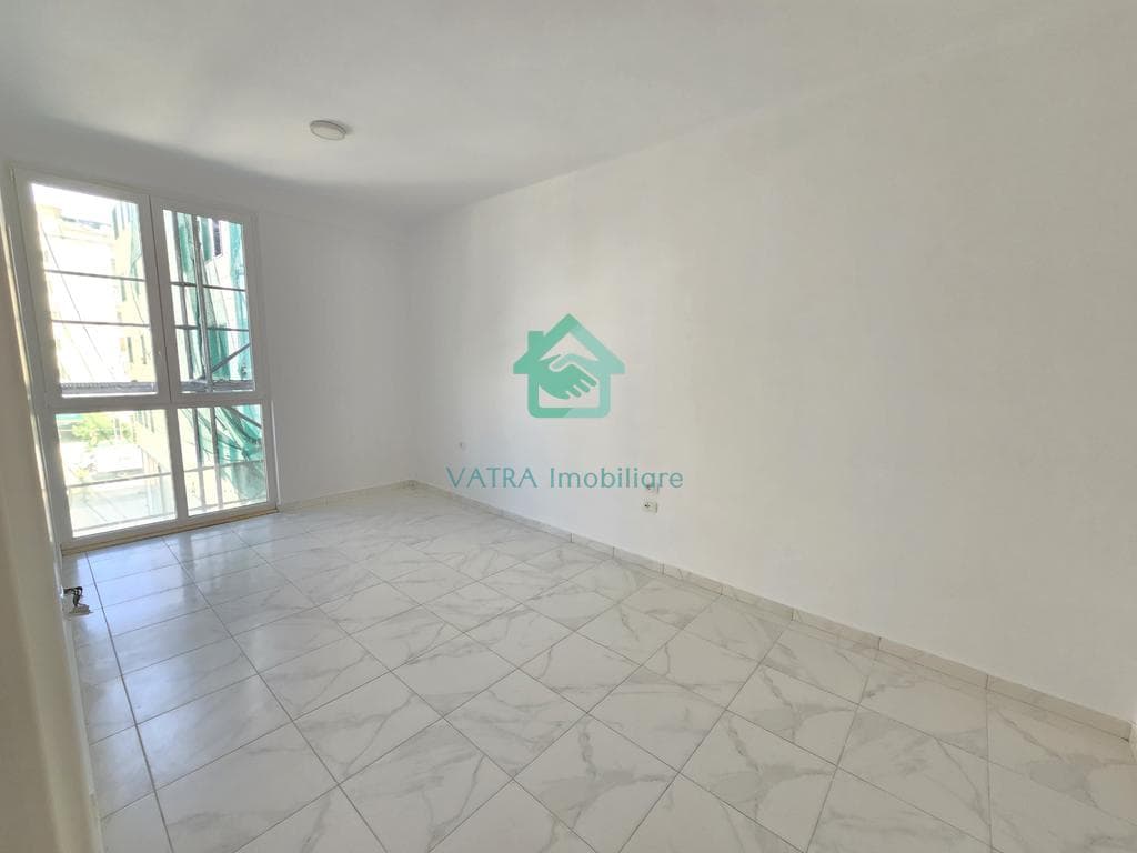 Ambient Biznesi Me Qira tek pranë Rruga e Kavajës, Tiranë - 100.000 lekë/muaj (Neto) | 110 m² 3
