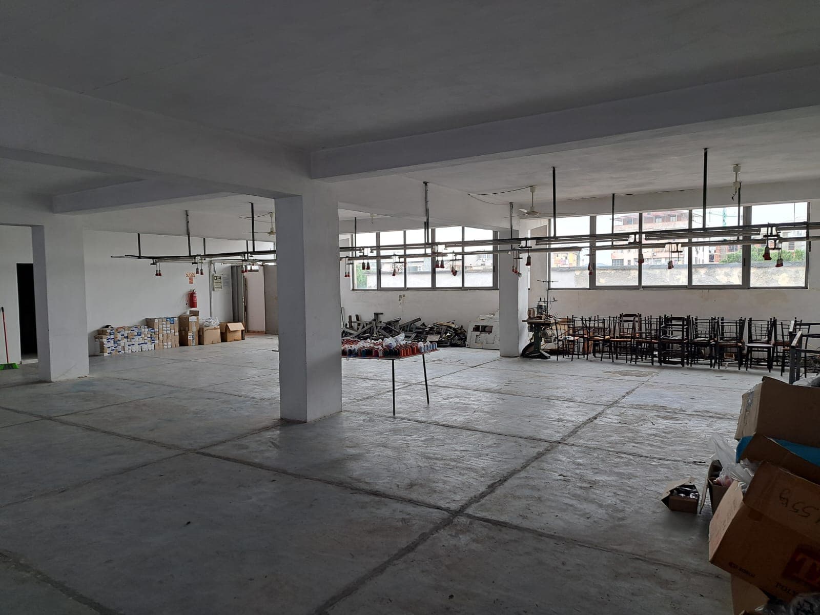 Magazinë 3-katëshe Me Qira në Rruga Siri Kodra, Tiranë - 4500€ | 820 m² 1