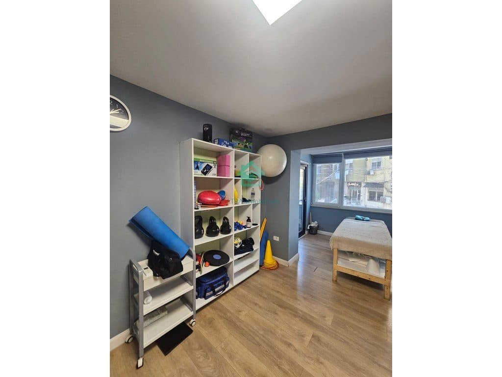 Biznes Fizioterapie Në Shitje kryqezimi tek Rruga e Kosovarëve, Tiranë - 10,000€ | 70 m² 4