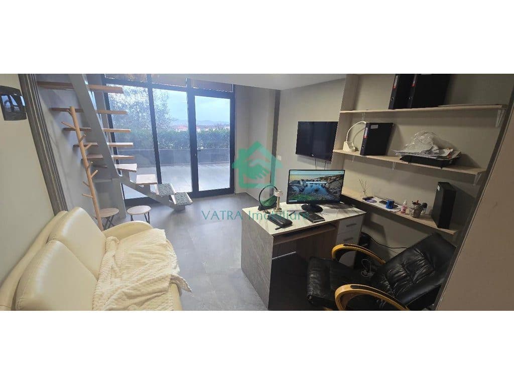 Dyqan duplex i përshtatur për zyrë Për Shitje në Farkë, Tiranë - 55,000€ | 34 m²