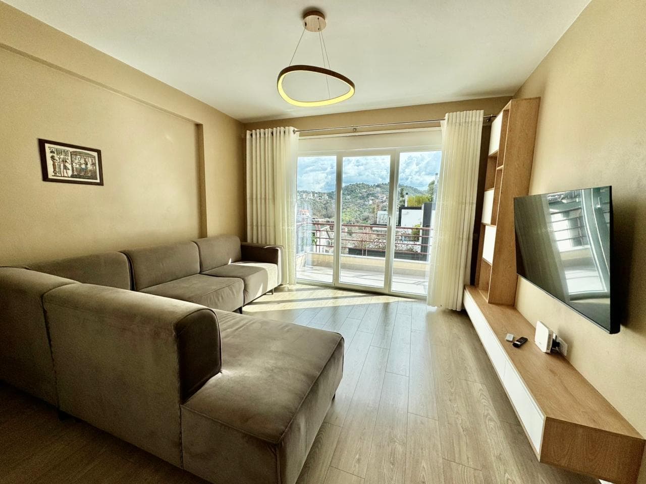 Apartament 2+1+2 Për Shitje Kompleksi FZ tek Liqeni i Thatë, Tiranë - 278,000€ | 105 m²