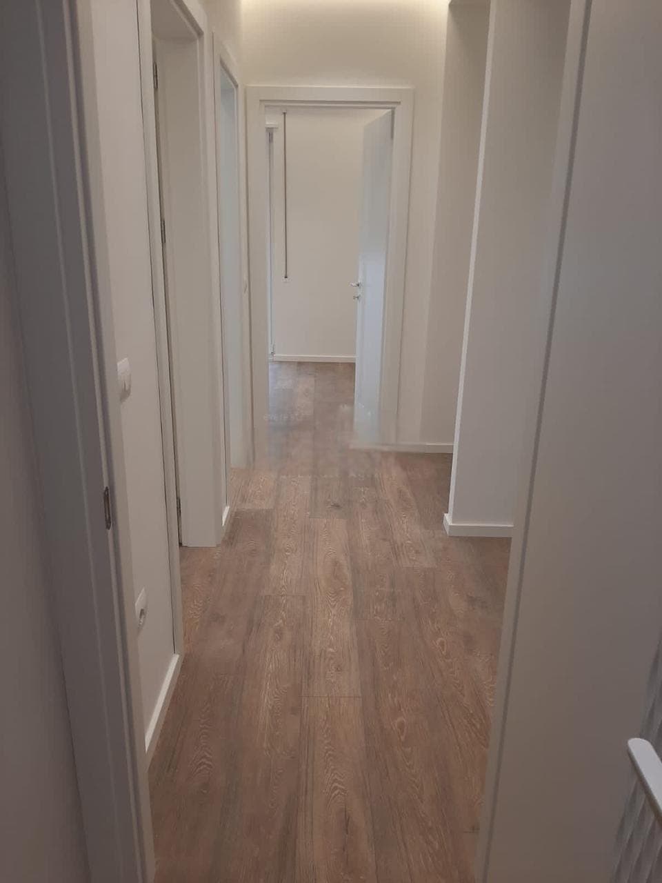Apartament 3+1+2 në shitje tek 21 Dhjetori, Tiranë - 300000€ | 110 m² 3