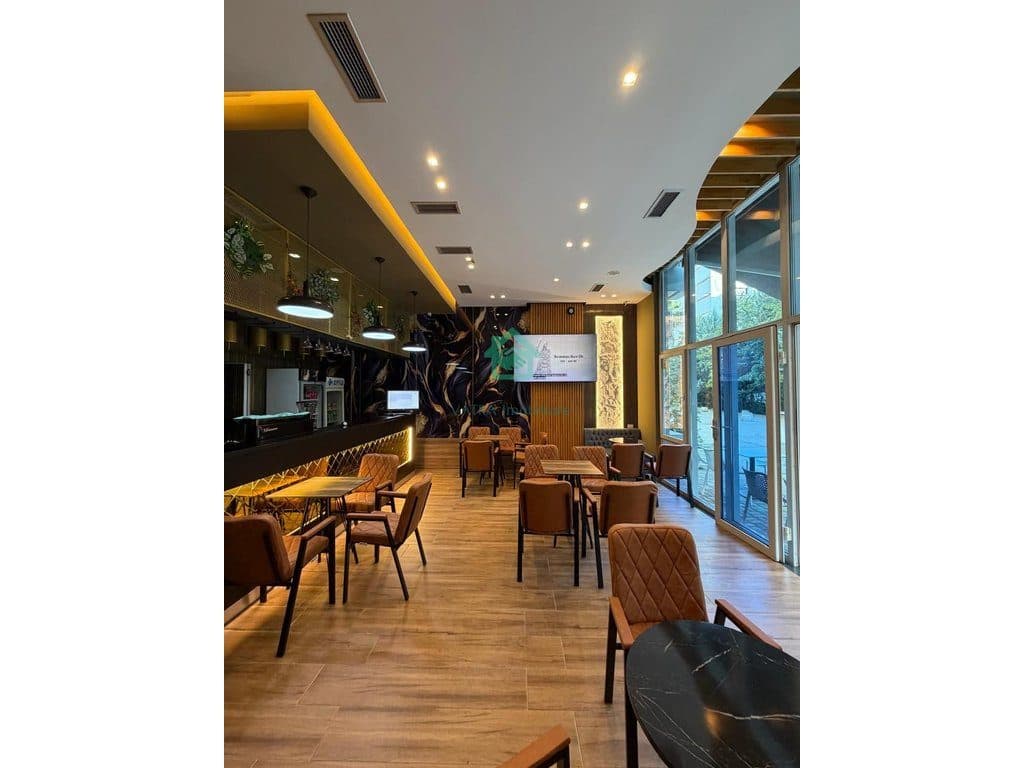 🏢✨ SHITET LOKAL – VILA L, ASTIR ✨ 2