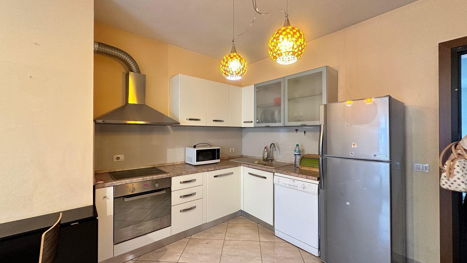 Apartament 1+1 me Qira pranë shkolles Ismail Qemalit, Tiranë - 650€ 2