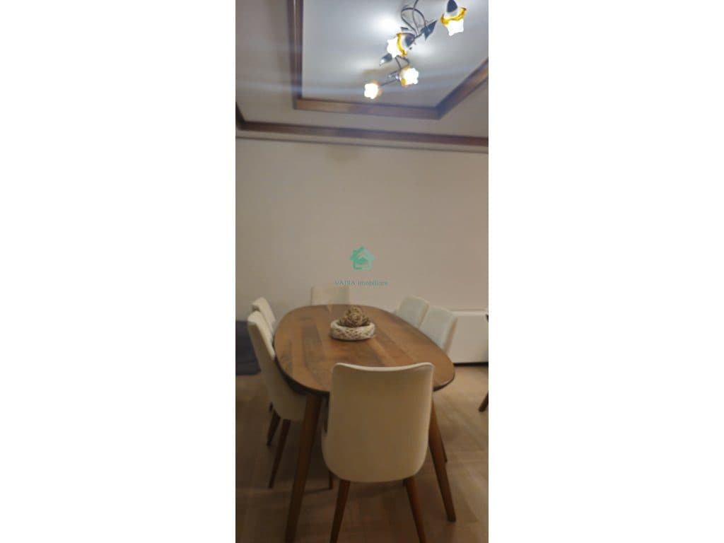 QIRA | Apartament 2+1 në zonën e Ish-Bllokut, Tiranë 4