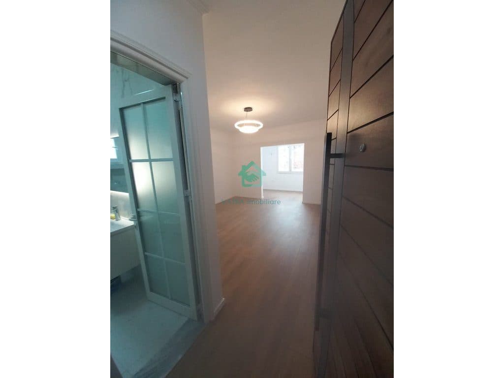 Garsionere Për Shitje në Rrugën Muhamet Gjollesha, Tirana - 78,000€ | 35 m² 2