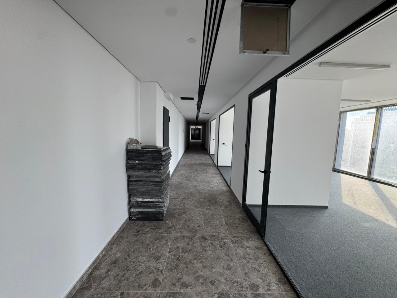 🏢 JEPET ME QERA AMBIENT ZYRE – DOWNTOWN 3