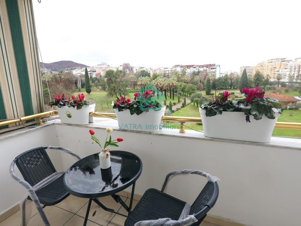 Apartament 2+1 Me Qira në Kopshti Botanik, Tiranë - 1500€ | 110 m² 2