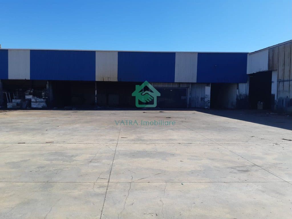 Kapanon Për Shitje në Vorë, Tiranë - 3.000.000€ | 2938 m² ndërtim kapanon, 350 m² showroom, 10.000 m² tokë