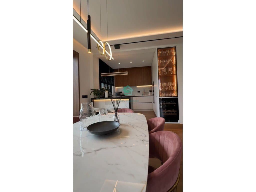 Vilë Premium Me Qira tek Liqenit të Farkës, Tiranë - 5000€ | 420 m² 2