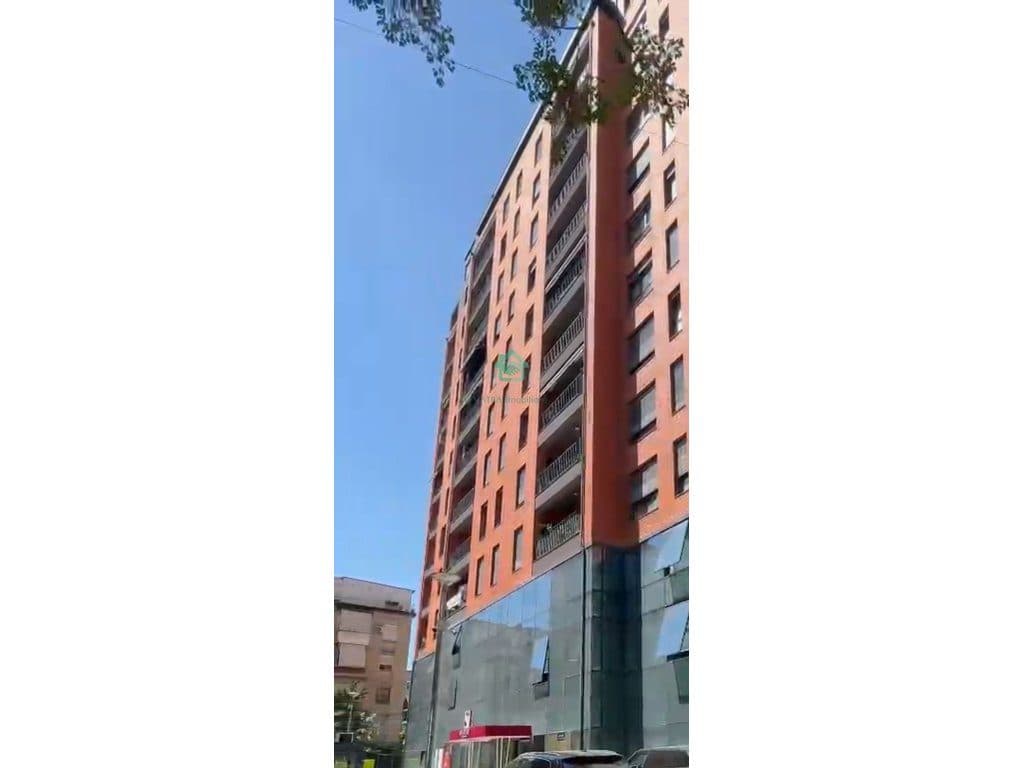 Ambent Zyre 3+1+2+Post parkim Me Qira në Myslym Shyri mbrapa Gjykates, Tiranë - 2000€ | 120 m² 1