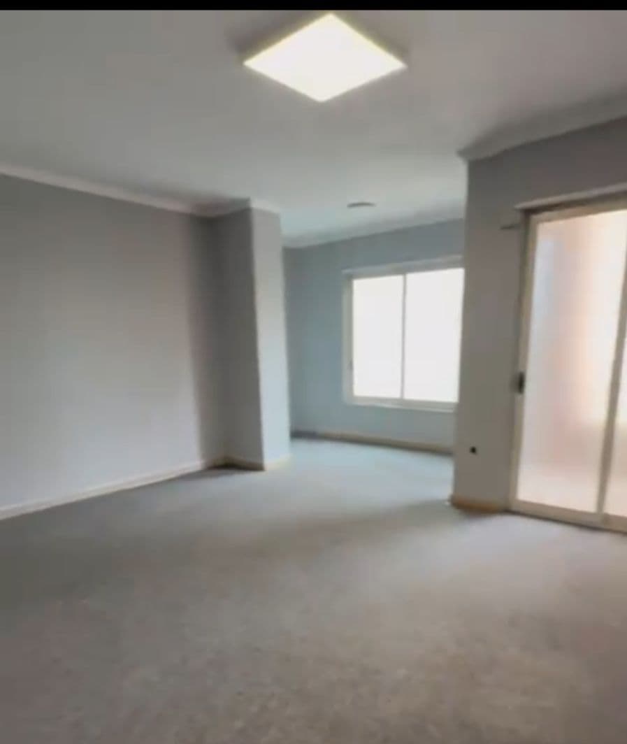 Ambient Biznesi Me Qira në Rrugën e Kavajës pranë Deliorgjit, Tiranë - 7000€ | 700 m² 3