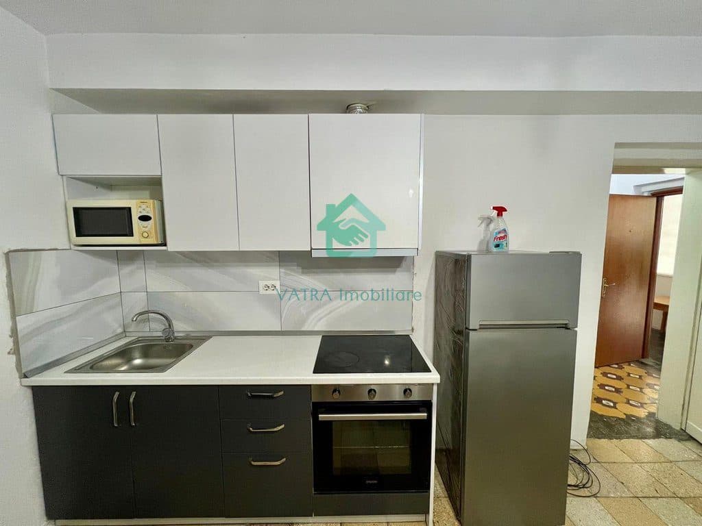 Apartament 1+1 Me Qira pranë Drejtorisë së policisë në Brryl, Tiranë - 37.000 Lekë/muaj 2