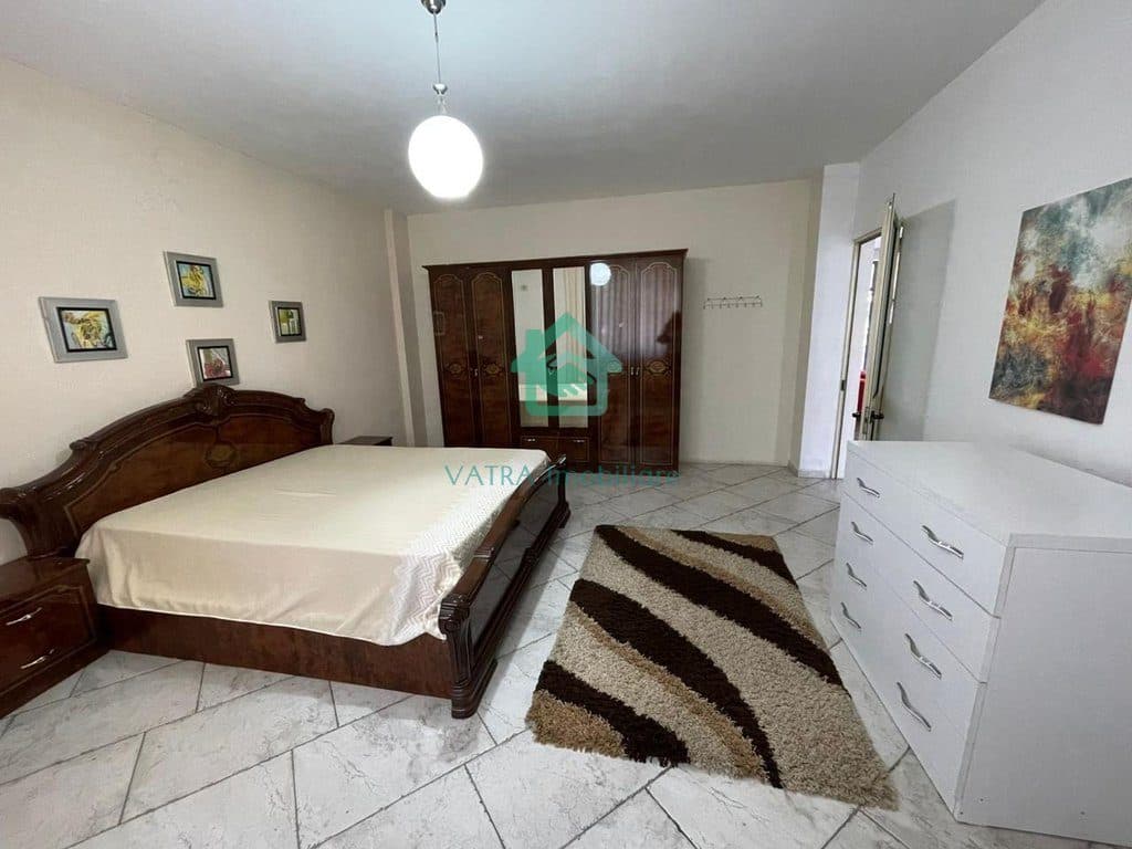 Apartament 2+1+2 Me Qira në Pazari i Ri, Tiranë - 650€ | 160 m² 4