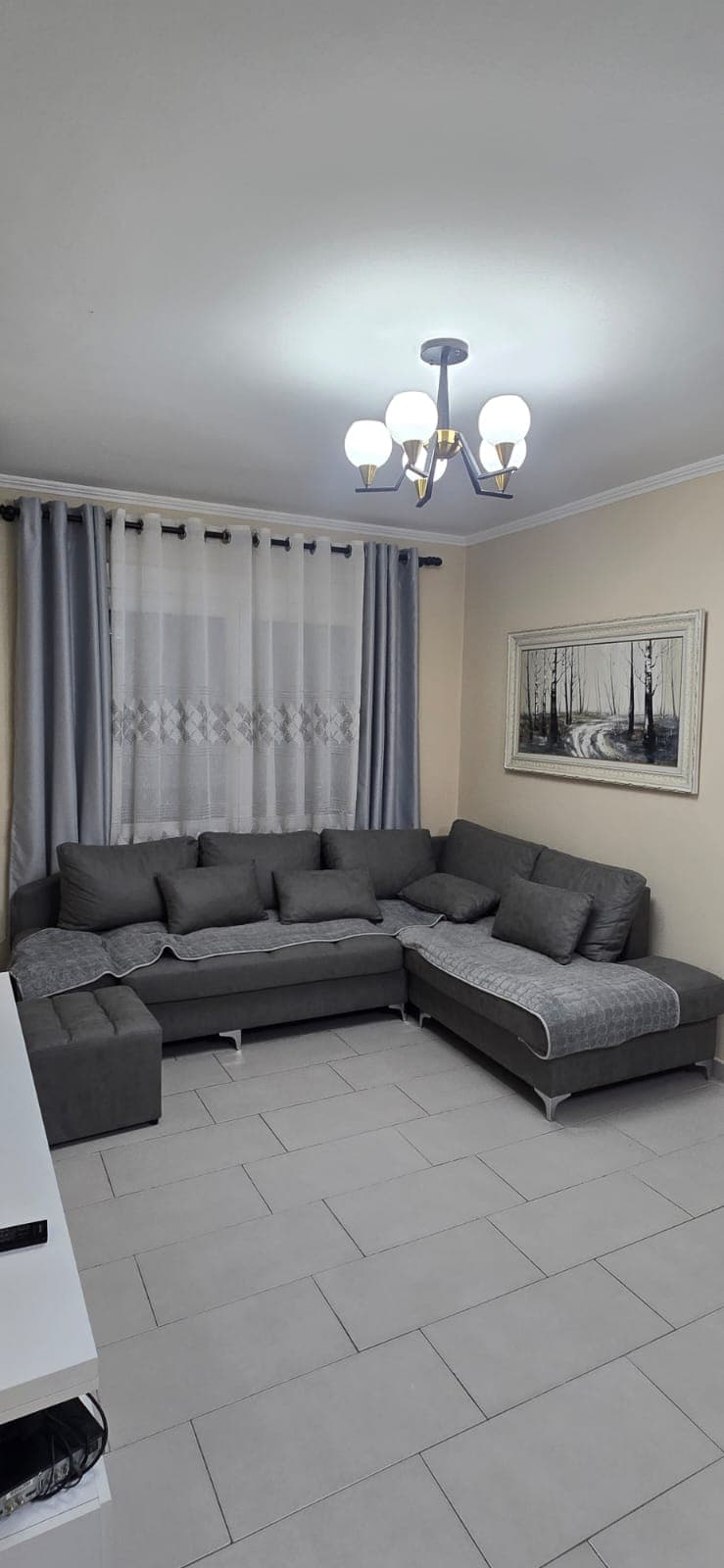 Apartament 2+1 Me Qira në Astir, Tiranë - 50.000 Lekë/muaj 90 m²