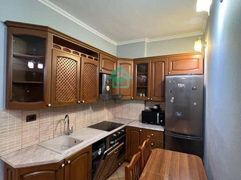 Apartament 2+1 Me Qira në Komunën e Parisit, Tiranë - 600€ | 3