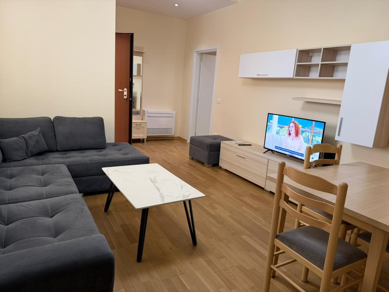 Vilë 2+1 Me Qira në 21 Dhjetori, Tiranë - 600€ | 95 m²