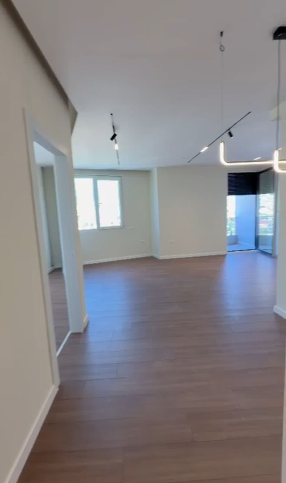 Apartament 2+1+ Post parkimi Për Shitje në Materniteti i Ri, Tiranë - 235,000€ | 79 m²