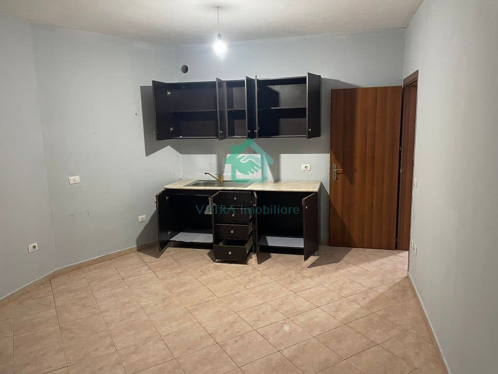 Apartament 1+1 Me Qira në Yzberish, Tiranë - 300€ | 72 m²