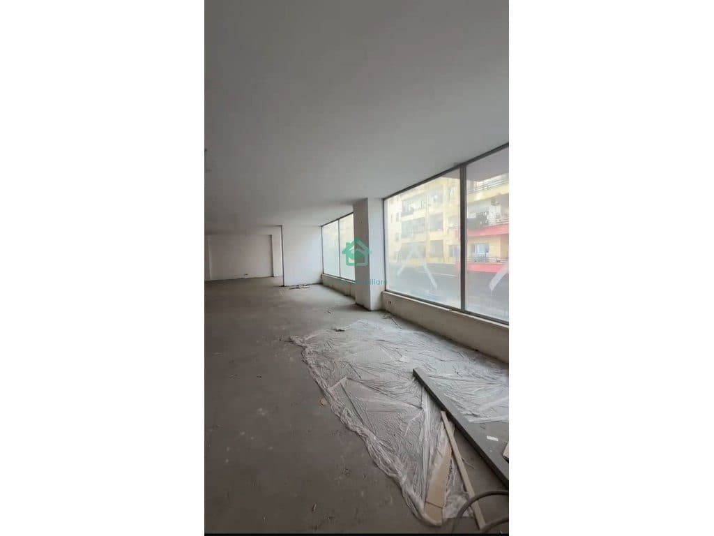 Njësi Biznesi në Shitje në Astir, Tiranë - 684,000€ | 570 m²