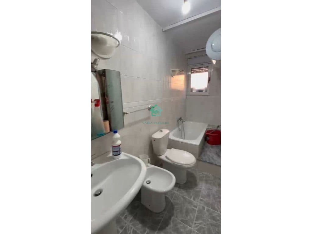 Ambient Biznesi Me Qira buzë rrugës kryesore tek Rruga e Durrësit, Tiranë - 1500€ Neto | 73m² 4