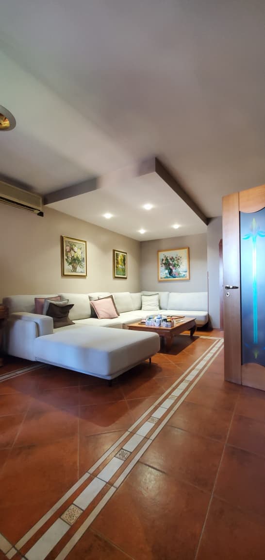 Apartament 3+1+2 Në Shitje në Rruga Fortuzi, Tiranë - 300000€ | 135 m²