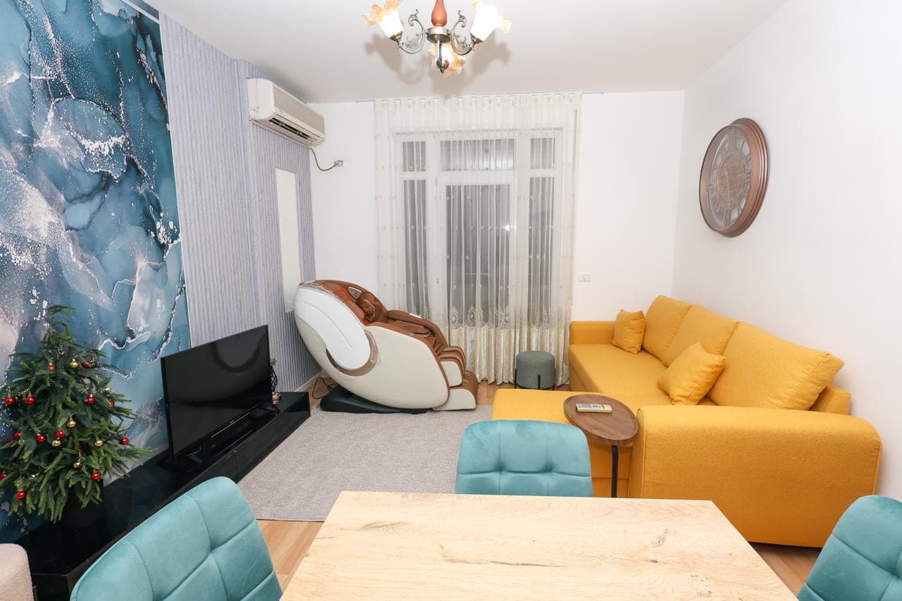 Apartament 2+1 Me Qira në Kopshti Botanik, Tiranë - 1500€ | 110 m²