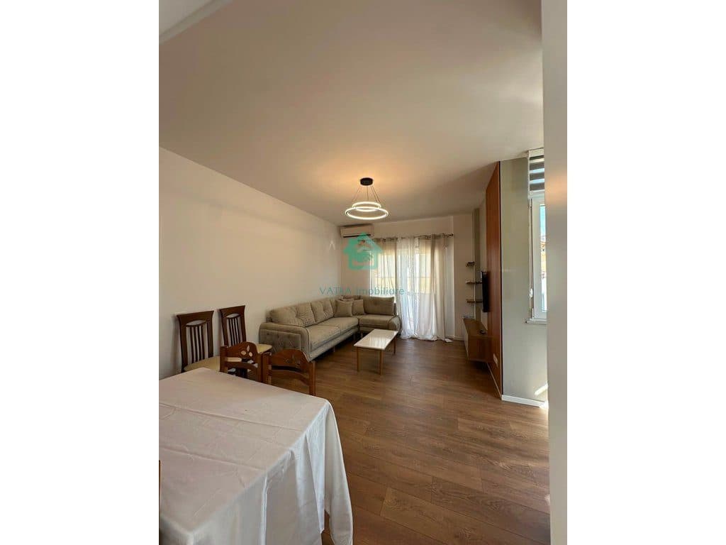 Apartament 2+1 Me Qira në Kopshtin Botanik Zoologjik, Tiranë – 90.000 Lekë/muaj | 95 m² 2