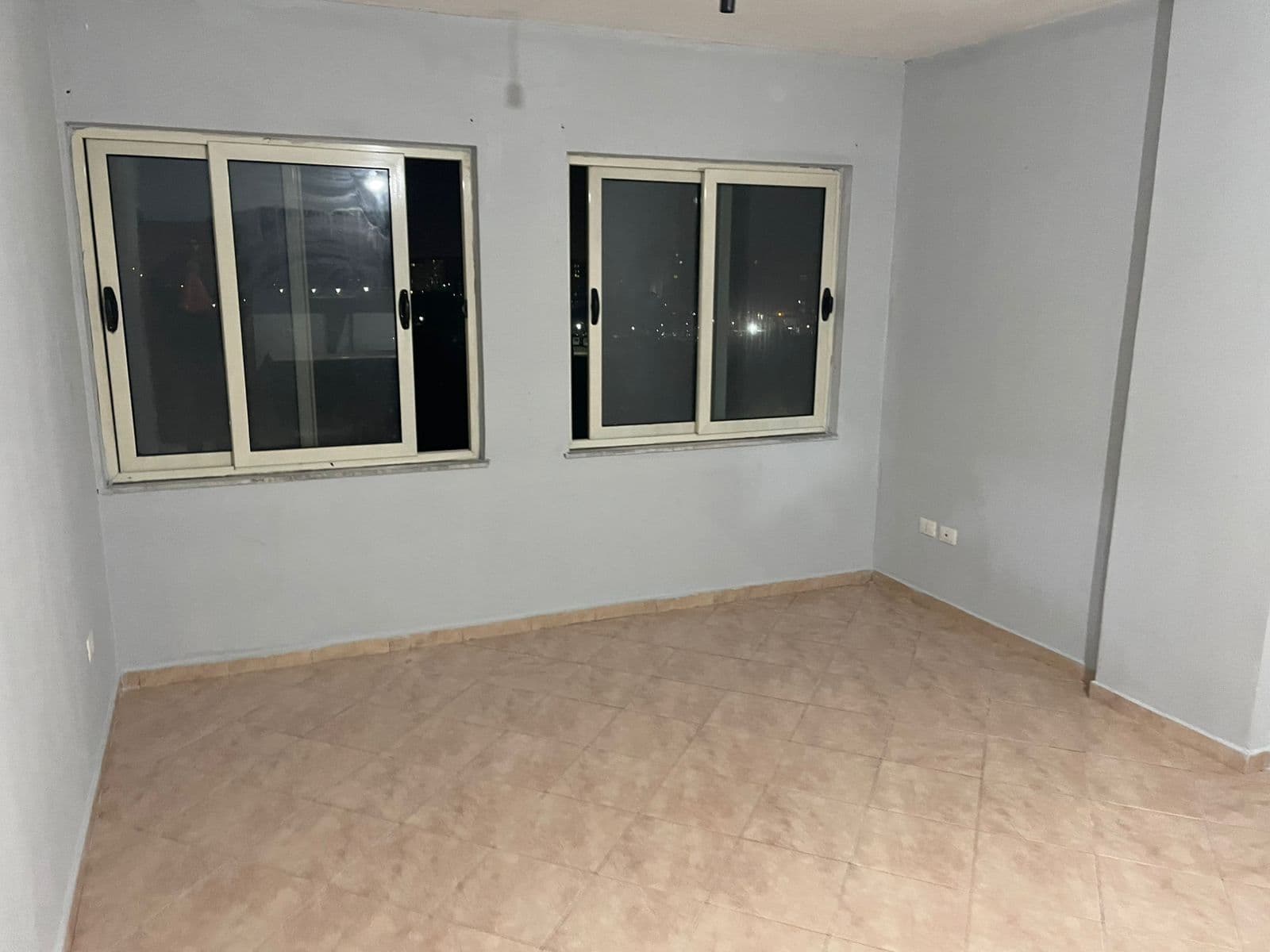 Apartament 1+1 Me Qira në Yzberish, Tiranë - 300€ | 72 m² 3